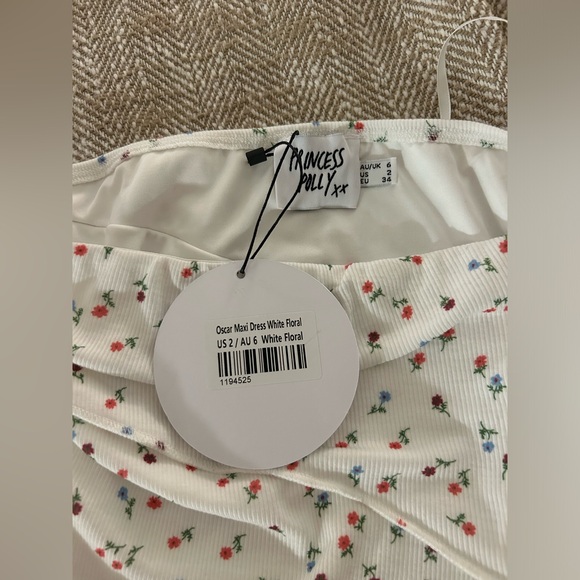 Oscar Maxi Dress White Floral - Picture 8 of 9